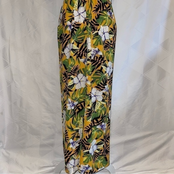 Full Circle Floral Jumpsuit - Picture 4 of 6